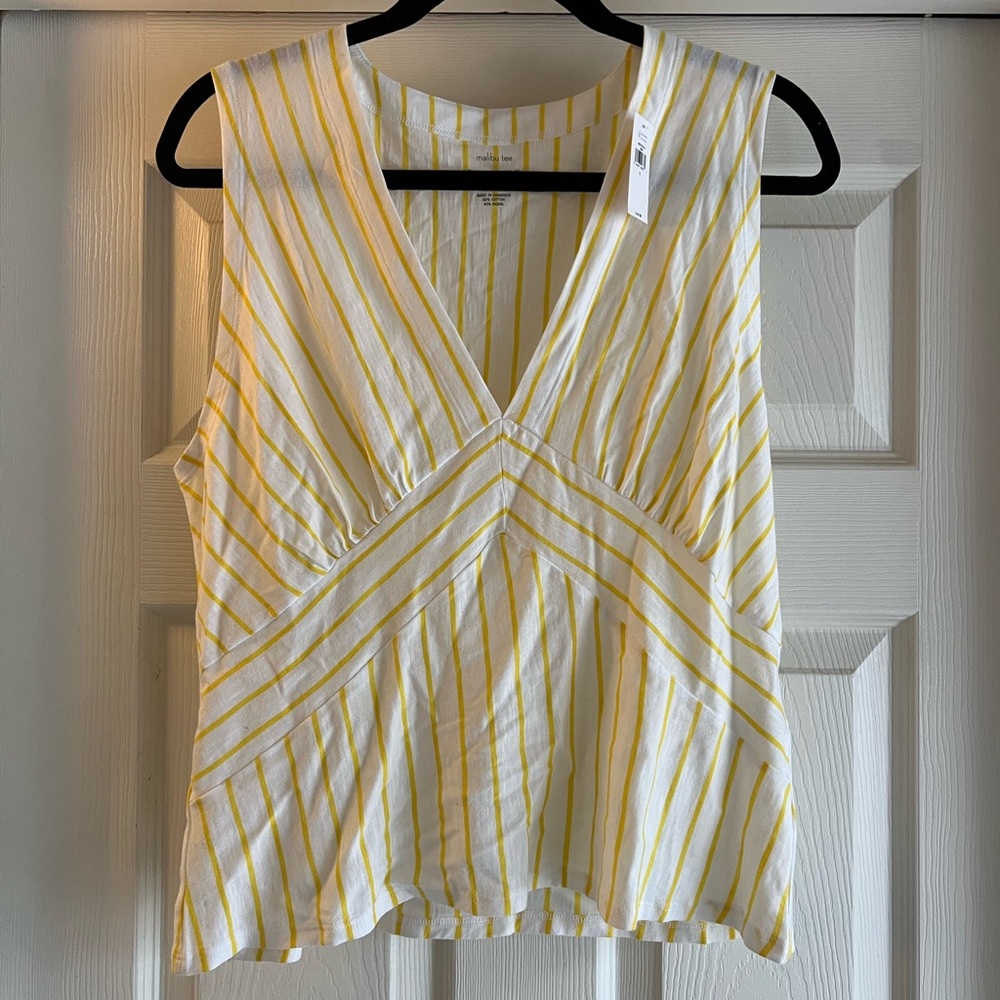 NWT Banana Republic Malibu Sleeveless Tshirt